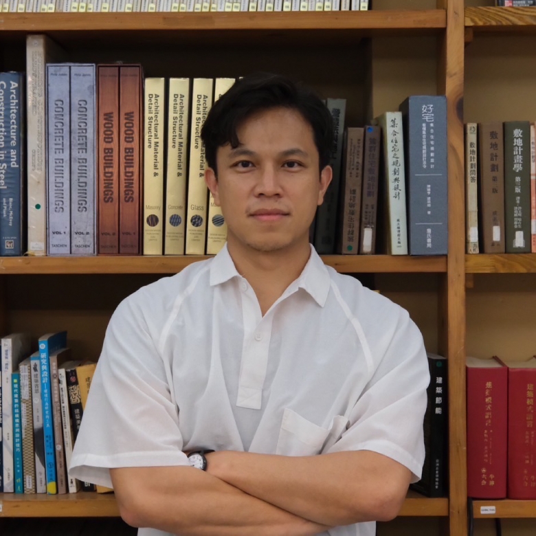 一 形象照_工作區域 1_工作區域 1.jpg